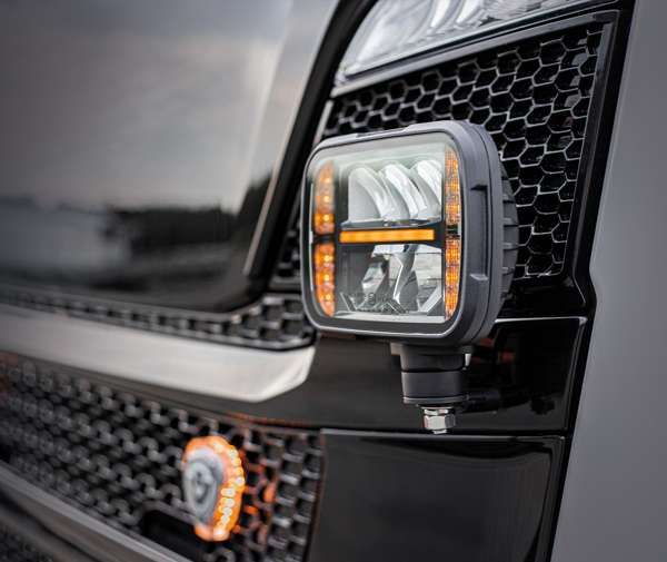 Strands Alaska 7″ Snow Plow Light