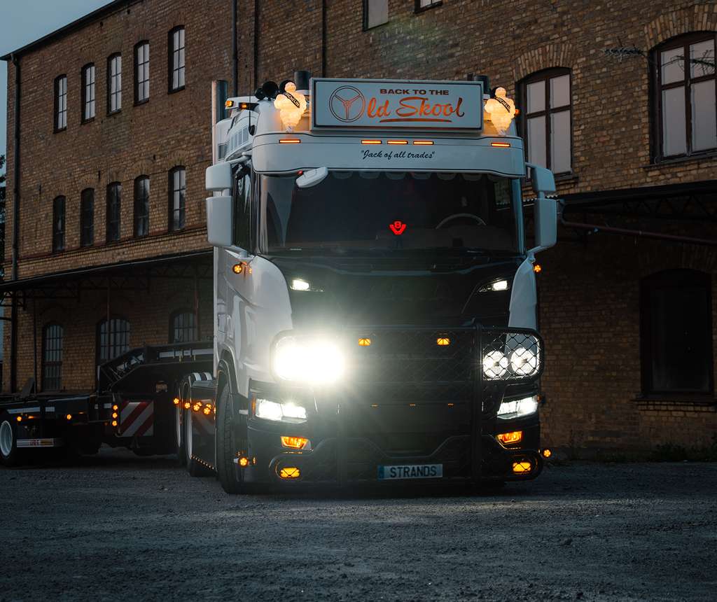 IZE LED OG DRIVING LIGHT 9" - 12.000 LUMENA I KLASIČAN DIZAJN