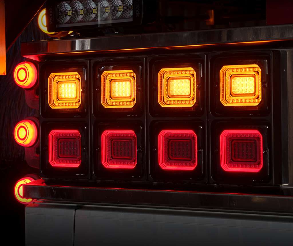 STRANDS FOR9T ILLUSION - 3 Funkcijsko Stražnje Svjetlo