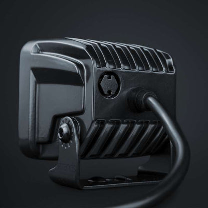 Strands Siberia XP Red Panda - Moć i Stil u Kompaktnoj Kocki