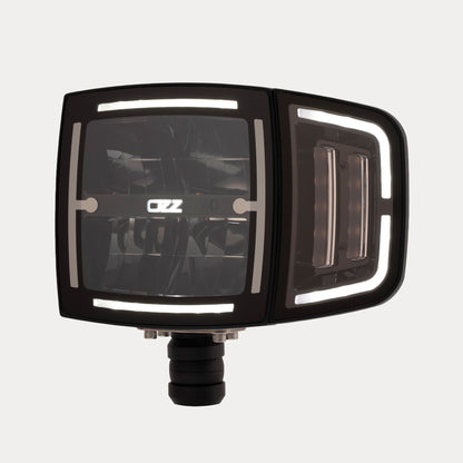 OZZ XH1 – Vrhunski Višenamjenski LED Far / Svjetlo za Ralice s Automatskim Grijanjem Stakla