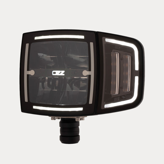 OZZ XH1 – Vrhunski Višenamjenski LED Far / Svjetlo za Ralice s Automatskim Grijanjem Stakla