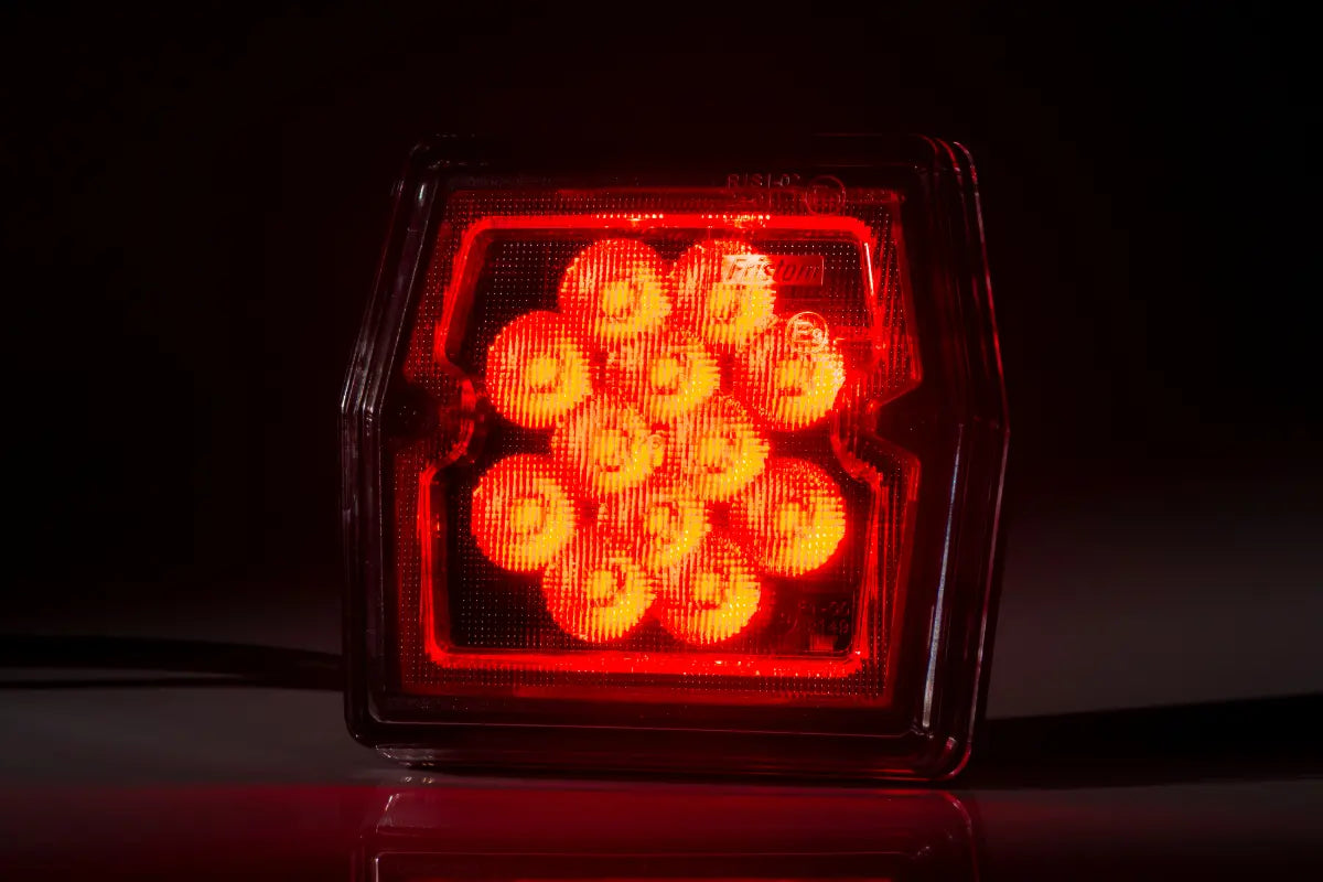 FT-222 LED / FT-223 /  FT-224  Univerzalno Stražnje Svjetlo, Svjetlo za Vožnju Unatrag ,Kompaktno Svjetlo za Maglu