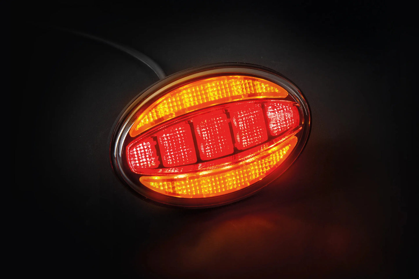 FT-355 LED – Nezaobilazno Stražnje Svjetlo za Poljoprivredu