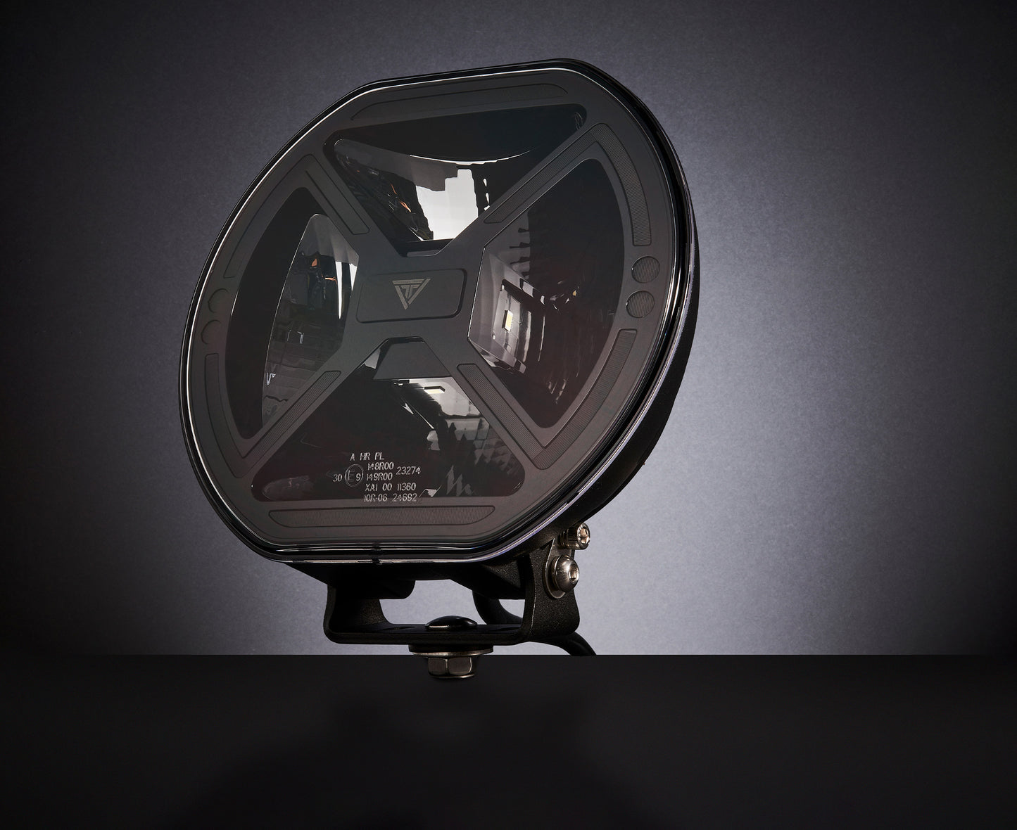 TT Technology 9" LED Black Series (160W | 11.000 lm) - DINAMIČNA POZICIJA