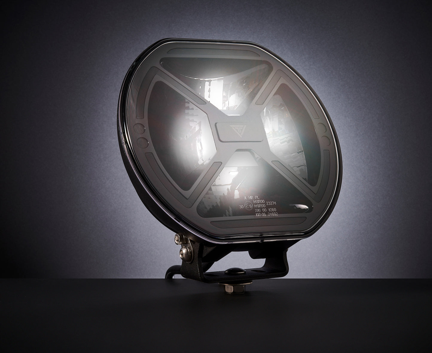 TT Technology 9" LED Black Series (160W | 11.000 lm) - DINAMIČNA POZICIJA